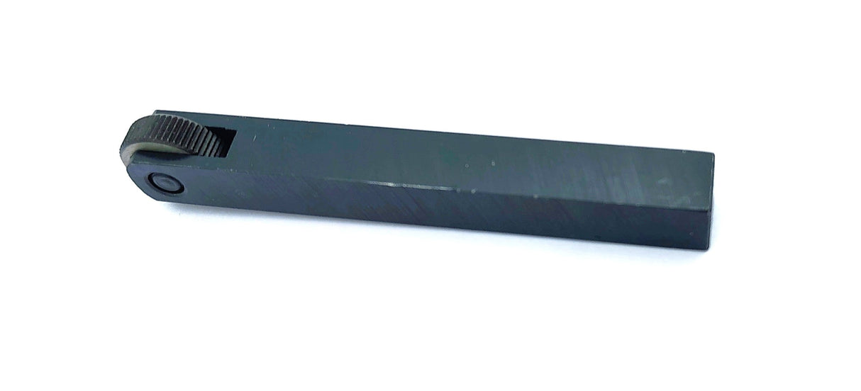 Knurling tool holder arm with mounting slot