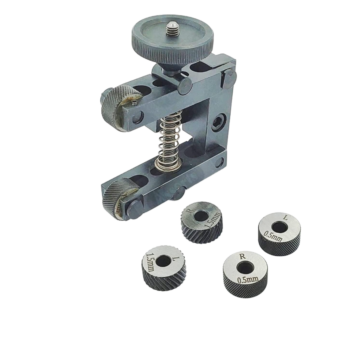 Clamp type lathe knurling tool with adjustable pressure screw and knurl wheels