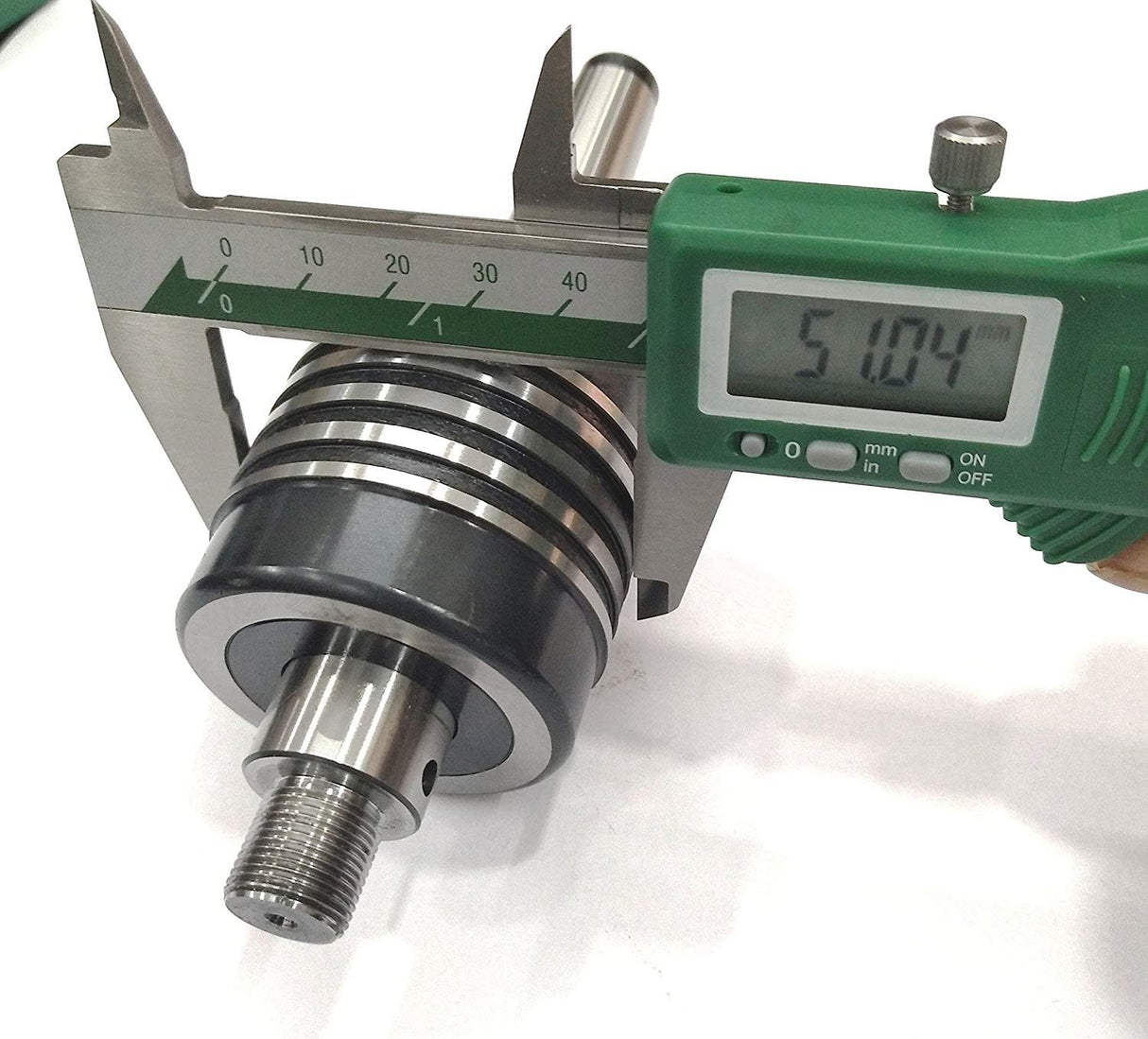Lathe tailstock live center with hardened steel body for durability