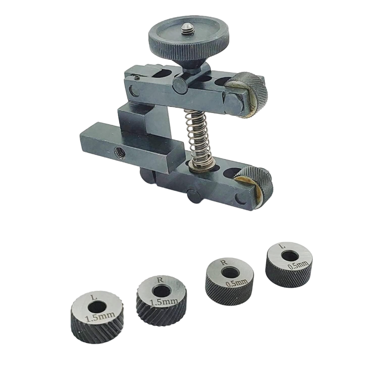 Clamp type knurling tool for lathe with interchangeable knurl wheels