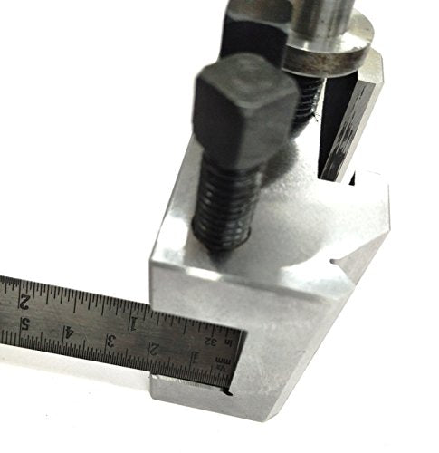 Close-up of clamping mechanism Quick change lathe tool holder