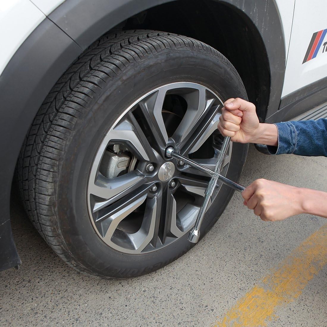 Universal Folding Lug Wrench, 4-Way Cross Wrench 14 Inch