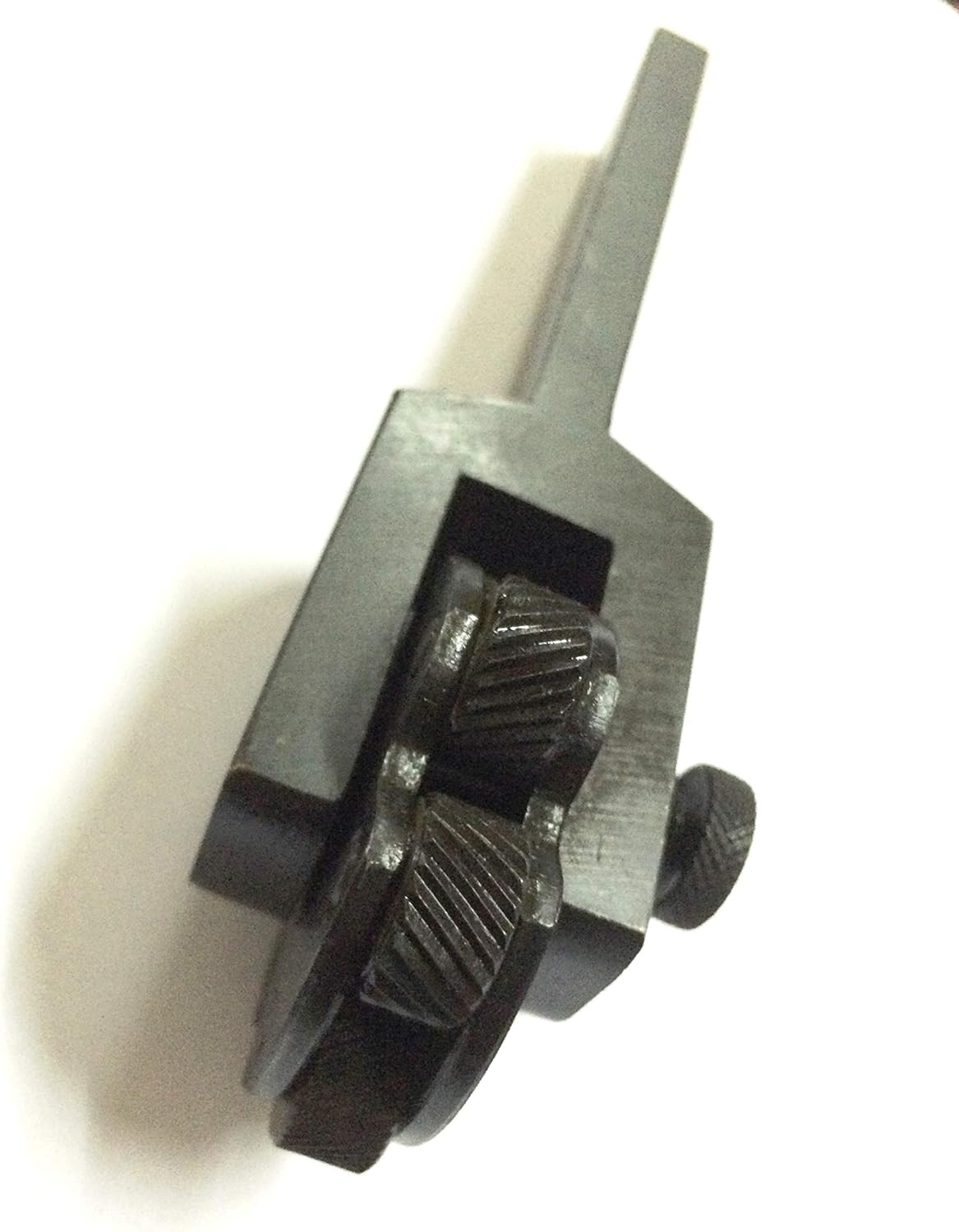 Rotating head knurling tool component view