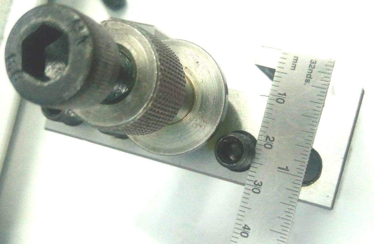 Bench lathe efficiency improved using Quick change tool post for mini lathe