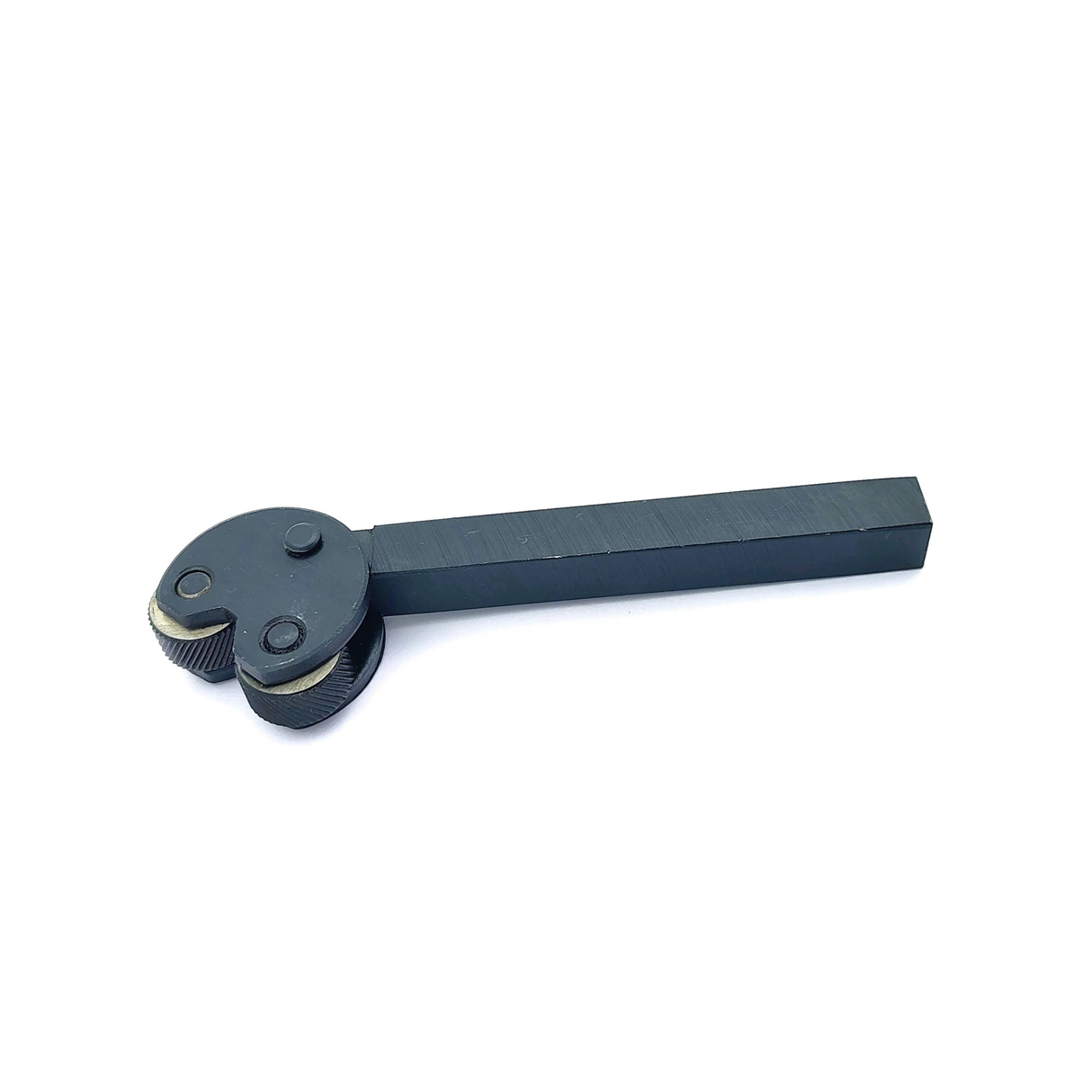 Two wheel pivot head knurling tool for lathe